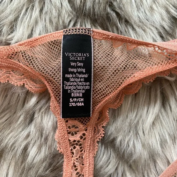SET NWT Victoria's Secret VERY SEXY Lace Push-Up Bra and Thong Panty Set - Picture 12 of 12